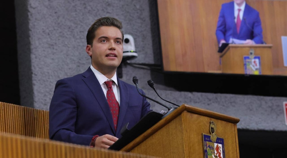 Jesús Elizondo impulsa más servicios médicos gratuitos para Nuevo León